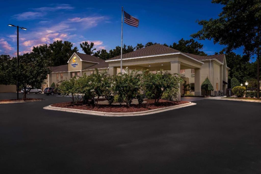 Comfort Inn Clinton Bagian luar foto
