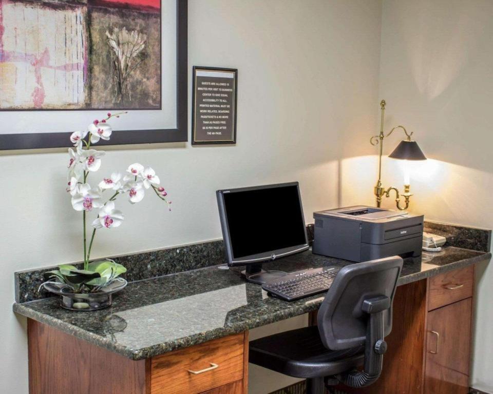 Comfort Inn Clinton Bagian luar foto