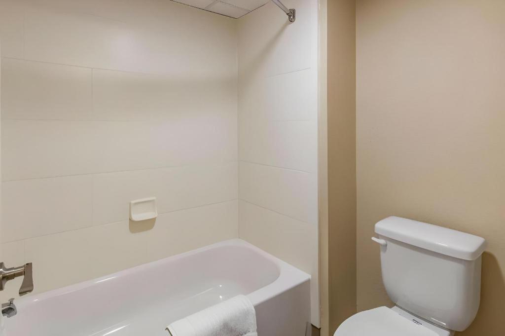 Comfort Inn Clinton Bagian luar foto