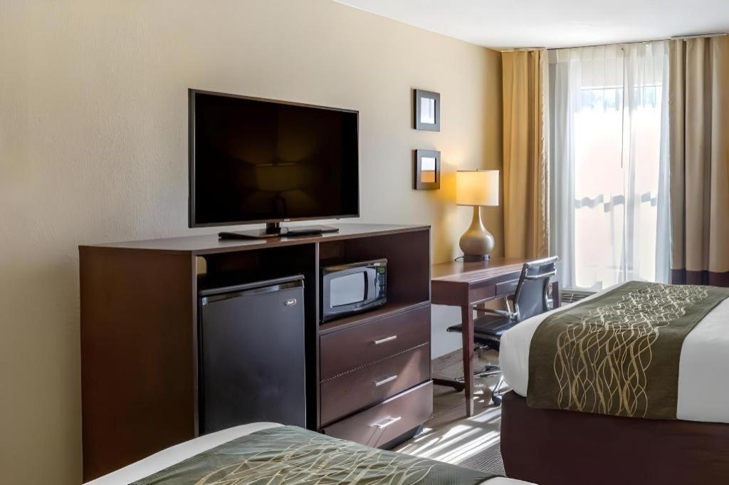 Comfort Inn Clinton Bagian luar foto