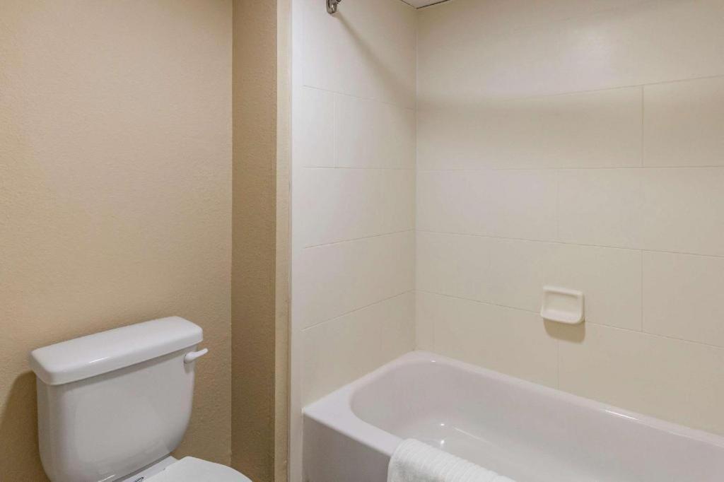 Comfort Inn Clinton Bagian luar foto