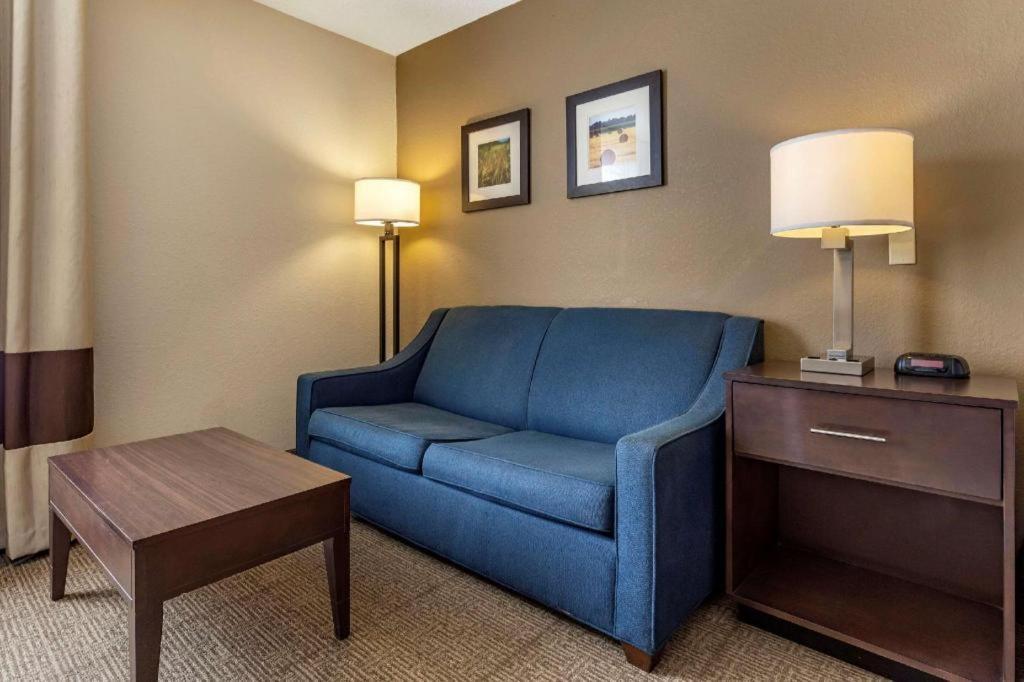 Comfort Inn Clinton Bagian luar foto