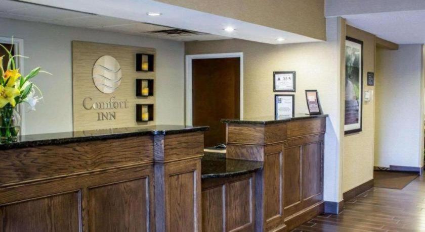Comfort Inn Clinton Bagian luar foto