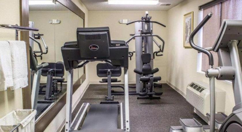 Comfort Inn Clinton Bagian luar foto